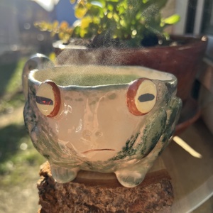 Vidám béka bögre Sleepy frog � tökéletes ajándék, kb  250 ml - otthon & életmód - konyhafelszerelés, tálalás - tálalás - bögre & csésze - Meska.hu