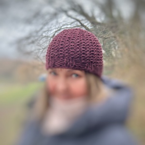 Bordó kötött női sapka gyapjúból - ruha & divat - sál, sapka, kendő - sapka - Meska.hu
