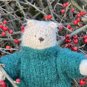 Misa maci � Kézzel kötött alpaka-selyem és pamut játék, bababarát puha plüss, 13 cm - baba - mama - baba játékok - waldorf játékok - Meska.hu