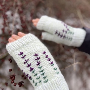 Kézzel kötött levendulás ujjatlan kesztyű � Gyapjú, Alpaka és Selyem keverék - ruha & divat - sál, sapka, kendő - kesztyű - Meska.hu