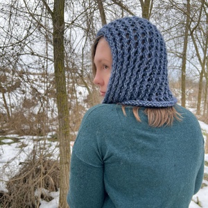 Kobaltkék középkori főkötő � Misztikus csillogással, kézzel kötött kiegészítő - ruha & divat - sál, sapka, kendő - sapka - Meska.hu