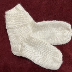 Puha kézzel kötött moher zokni (35�37) - Meska.hu