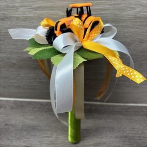 Traktoros ballagási csokor - otthon & életmód - virágdekoráció - virágok - virágcsokor - Meska.hu