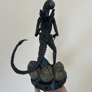  Egyedi, kézzel festett Xenomorph figura  Alien rajongóknak és gyűjtőknek! - otthon & életmód - dekoráció - dísztárgy - Meska.hu