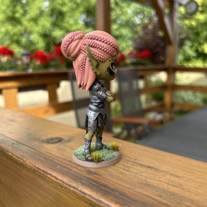 Laezel Chibi Figura  Baldurs Gate 3 (kézzel festett, gyűjtői darab) - otthon & életmód - dekoráció - asztal és polc dekoráció - asztaldísz - Meska.hu