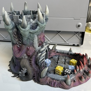 Horror témájú kézzel festett kockadobó torony � DnD / társasjáték / gamer dekor, Játék & Sport, Táblajáték és Kártyajáték, Társasjátékok, Festészet, MESKA