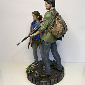  Joel és Ellie szobor � The Last of Us � kézzel festett gyanta figura - otthon & életmód - dekoráció - dekoratív figurák és szobrok - Meska.hu