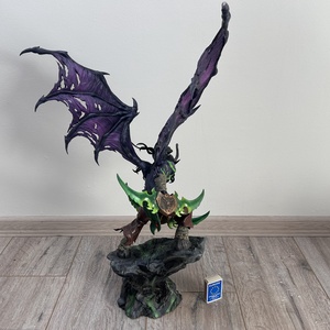 Kézzel festett Illidan Stormrage gyűjtői szobor � Warcraft ihlette egyedi alkotás (58 cm) - otthon & életmód - dekoráció - asztal és polc dekoráció - könyvszobor - Meska.hu