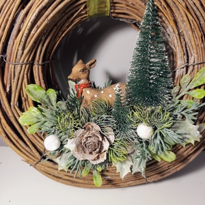 Szarvas figurás ajtódísz kopogtató erdei karácsonyi ünnepi fa koszorú alapon - otthon & életmód - dekoráció - ajtó- és ablak dekoráció - ajtódísz & kopogtató - Meska.hu