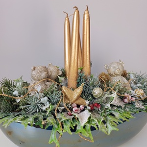 Szürke ovális kaspóban arany-zöld macis hosszú gyertyás karácsonyi adventi ünnepi asztaldísz - karácsony - adventi díszek - adventi asztaldísz - Meska.hu