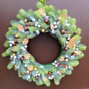 Zöld kerámia mézesfigurás ajtódísz ünnepi kopogtató , Karácsony, Karácsonyi lakásdekoráció, Karácsonyi ajtódíszek, Mindenmás, Virágkötés, MESKA