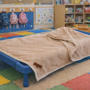 Meleg Drapp Duplarétegű Fleece Gyerektakaró - játék & sport - ovis felszerelés - ovis ágynemű - Meska.hu