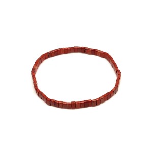 Vörös jáspis téglalap szemes karkötő 5x3mm - Meska.hu