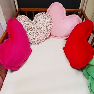 Szív párna - pink - otthon & életmód - babaszoba, gyerekszoba - gyerek díszpárna - Meska.hu