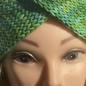 Zöld kék kézzel festett, Kötött Merino Gyapjú egyedi Csavart Fejpánt Fülmelegítő - ruha & divat - sál, sapka, kendő - fejpánt - Meska.hu