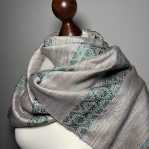 Kézzel szőtt elegáns púder Rózsaszín Zöld Selyem Kendő - Meska.hu