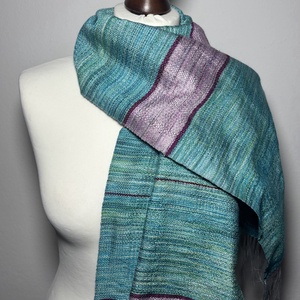 Kézzel szőtt Aszimmetrikus türkiz kendő lila csíkokkal  - ruha & divat - sál, sapka, kendő - kendő - Meska.hu