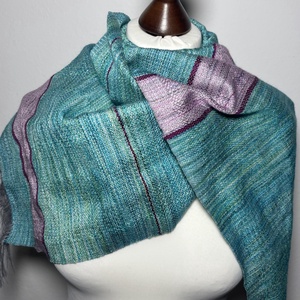 Kézzel szőtt Aszimmetrikus türkiz kendő lila csíkokkal  - ruha & divat - sál, sapka, kendő - kendő - Meska.hu