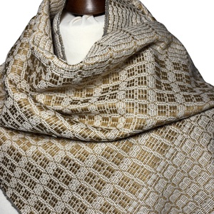 Kézzel szőtt Arany - Fehér Selyem Kendő - ruha & divat - sál, sapka, kendő - kendő - Meska.hu