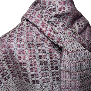 Kézzel Szőtt Lila Merinó Gyapjú és Selyem Kendő, leheletnyi rózsaszínnel, Ruha & Divat, Sál, Sapka, Kendő, Kendő, Szövés, MESKA