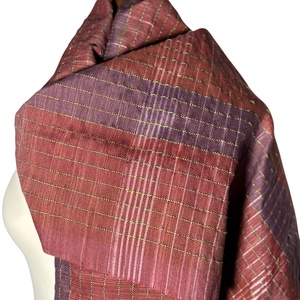 Kézzel szőtt Bordó-Selyem Kendő - Meska.hu