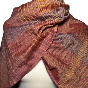 Kézzel szőtt Őszi színekben játszó Selyem Kendő - ruha & divat - sál, sapka, kendő - kendő - Meska.hu