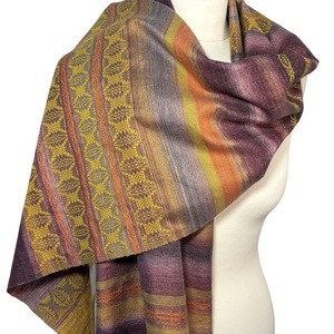 Kézzel szőtt Mályva - Sárga Selyem Merino kendő, Elegáns női kiegészítő - ruha & divat - sál, sapka, kendő - kendő - Meska.hu