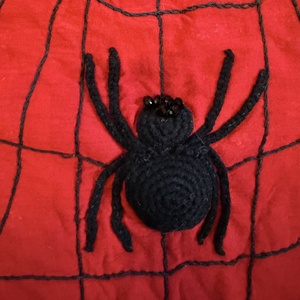 Egyedi, kézzel készített Pókember jelmez � hímzett mintával, horgolt pókkal - upcycling - ruha & divat - jelmez & álarc - jelmez - Meska.hu