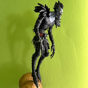 Ryuk � Death Note ihlette kézzel festett figura - otthon & életmód - dekoráció - dekoratív figurák és szobrok - Meska.hu