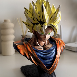 Dragon Ball Goku mellszobor, Otthon & Életmód, Dekoráció, Dekoratív figurák és szobrok, , MESKA