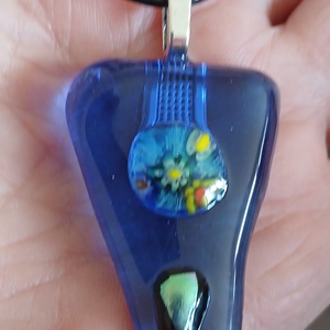 Kék háromszög üvegmedál - ékszer - nyaklánc - medál - Meska.hu