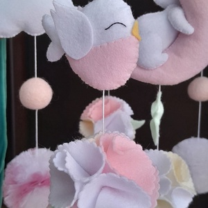 Madárkák között alvó nyuszi - baba - mama - baba játékok - kiságyforgó - Meska.hu