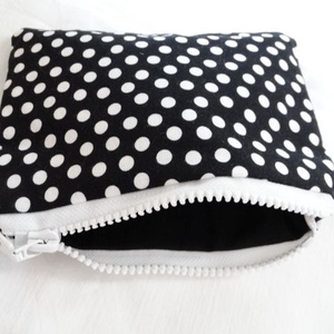 Pöttyös Pénztárca - Kártyatartó - Pöttyös mini neszesszer - Sminktáska - Kozmetikai táska - Fekete/fehér - Telefontartó  - táska & tok - pénztárca & más tok - kártyatartó & irattartó - Meska.hu