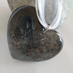 Pitypangos műgyanta nyaklánc szív medállal - pitypang - préselt növény gyantában - gyantaékszer - pitypang bóbitás  - ékszer - nyaklánc - medálos nyaklánc - Meska.hu