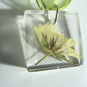 Mezei Virágos műgyanta nyaklánc - mezei virág - igazi préselt virág gyantába foglalva - műgyanta ékszer mezei virággal - ékszer - nyaklánc - medálos nyaklánc - Meska.hu