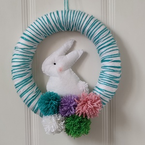 Húsvéti nyuszis ajtódísz - tavaszi koszorú - tartós dísz - üdvözlő - ajtókopogtató - pom-pom-os ajtódísz - otthon & életmód - dekoráció - ajtó- és ablak dekoráció - ajtódísz & kopogtató - Meska.hu