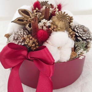 Adventi díszdoboz termésekkel, száraz virágokkal - tartós karácsonyi asztaldísz - karácsonyi ajándék doboz- ajándékdoboz - Meska.hu