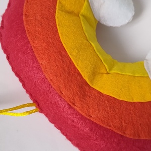 Szivárvány piros / sárga - Ablakdísz - Függő dísz babaszobába - babaszoba dekoráció  - otthon & életmód - babaszoba, gyerekszoba - babaszoba, gyerekszoba - Meska.hu