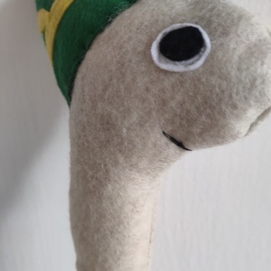 Tekergő, a Tesz-Vesz Városi Kukac - Tesz - Vesz Város lakója - Mesefigura - Tekergő a Kukac - Tekergő földigiliszta - játék & sport - plüssállat & játékfigura - plüss mesefigurák - Meska.hu