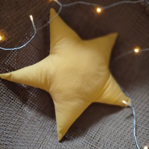 Sárga Csillag Párna - citromsárga Csillag Párna - Csillag formájú párna - csillag párna - Forma párna - baba - mama - babaszoba-dekoráció - gyerek díszpárna - Meska.hu