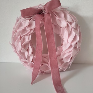 Rózsaszín filc koszorú - babaszoba dekoráció - gyerekszoba ajtódísz - egyedi filc levél koszorú - babaköszöntő ajándék , Otthon & Életmód, Babaszoba, gyerekszoba, Babaszoba dekoráció, Mindenmás, MESKA