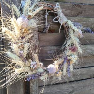 Vadvirágos, mezei virágos koszorú hazai növények felhasználásával - ajtódísz, kopogtató szárított virágokkal - otthon & életmód - dekoráció - ajtó- és ablak dekoráció - ajtódísz & kopogtató - Meska.hu