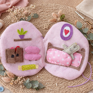 Húsvéti nyuszi háza textil könyv - Húsvéti Nyuszis filc játszókönyv - hordozható interaktív filc csendeskönyv , Játék & Sport, Baba & babaház, Babaház, Varrás, MESKA