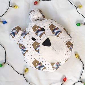 Maci formájú párna - Macifej - Mackó párna - Maci figura díszpárna - Textil mackó - Macis párna - gyerek párna  - medve - baba - mama - babaszoba dekoráció - gyerek díszpárna - Meska.hu