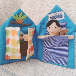 Textil babaház fiú babával, tartozékokkal - interaktív házikó - öltöztethető textil baba ruhákkal, házzal, kutyussal - játék & sport - baba & babaház - babaház - Meska.hu