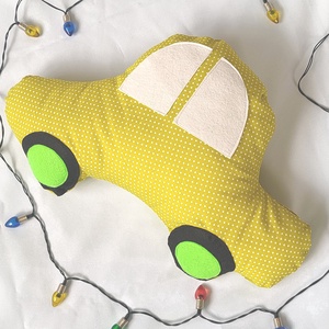 Zöld pöttyös - Autó formájú párna - Autós díszpárna - Autó párna - Textiljáték - Textilfigura - baba - mama - babaszoba dekoráció - gyerek díszpárna - Meska.hu