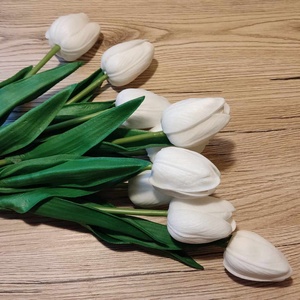 Élethű gumi tulipán több sznben - otthon & életmód - dekoráció - virágdísz és tartó - csokor & virágdísz - Meska.hu