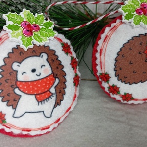 Sünis karácsonyi físzek - karácsony - karácsonyi lakásdekoráció - karácsonyfadíszek - Meska.hu Sünis karácsonyi físzek - karácsony - karácsonyi lakásdekoráció - karácsonyfadíszek - Meska.hu