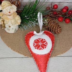 Keresztszemes fenyődísz, Karácsony, Karácsonyi lakásdekoráció, Karácsonyfadíszek, Varrás, Hímzés, MESKA