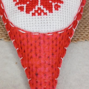 Keresztszemes fenyődísz - karácsony - karácsonyi lakásdekoráció - karácsonyfadíszek - Meska.hu